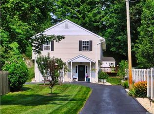 8 Hamilton Ave, Sloatsburg, NY 10974