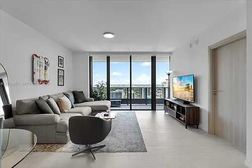 1000 Brickell Plz #3610 Photo 1