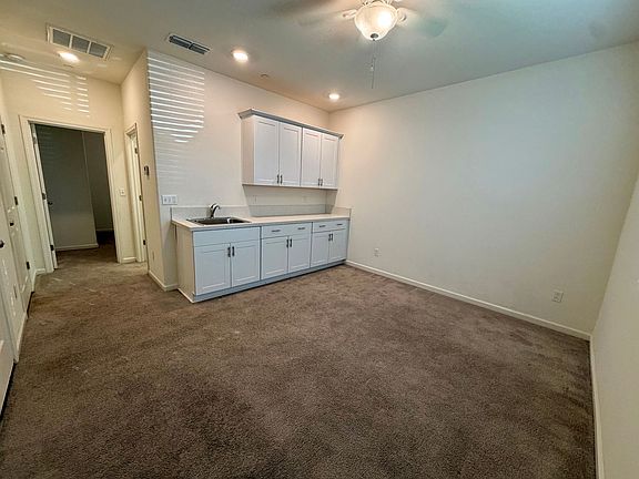 4th image of 934 S Filbert Ave #B