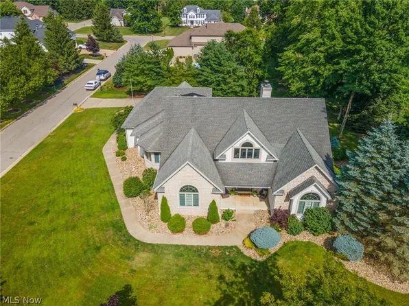 7140 Saint Ursula Dr, Canfield, OH 44406