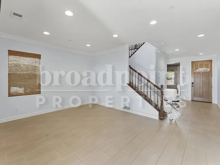 1672 N Las Flores Dr — Photo 5