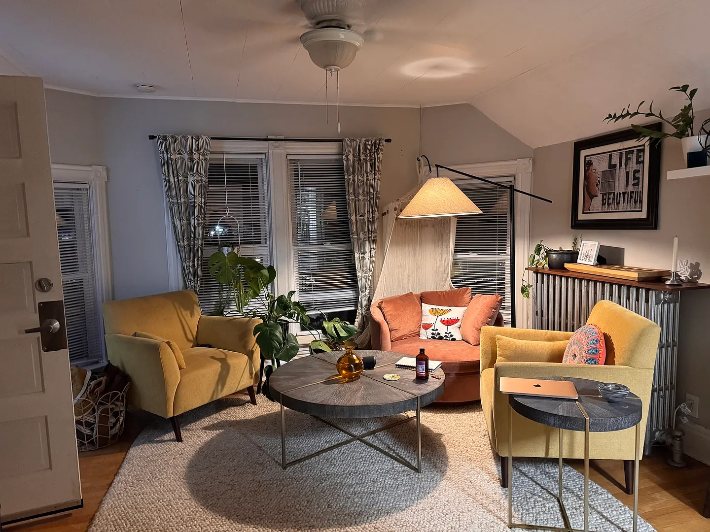 3 bed, 1200 sqft, $2,250 — Photo 3