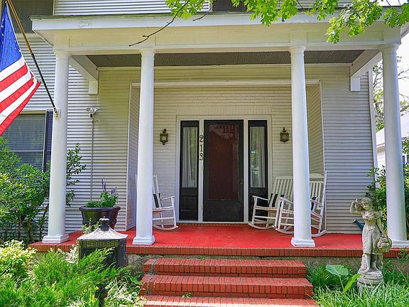 2nd image of 213 S Clements St