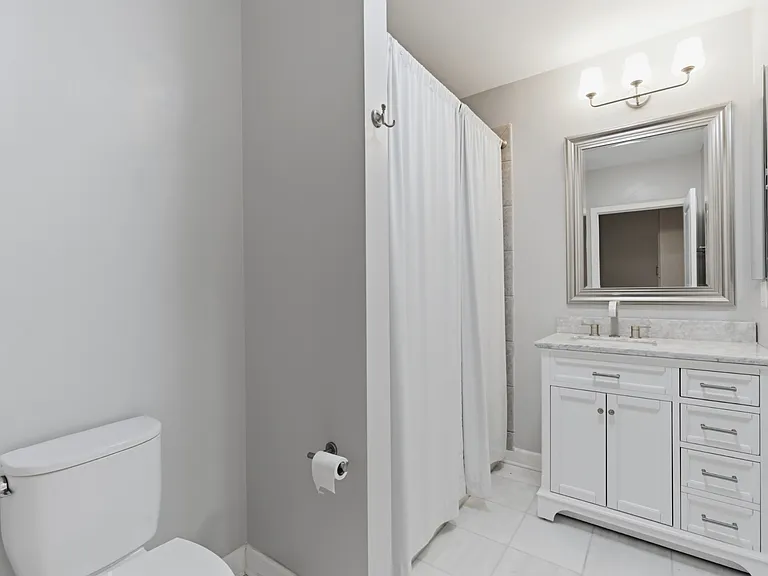 415 Church St #2409 — Photo 15