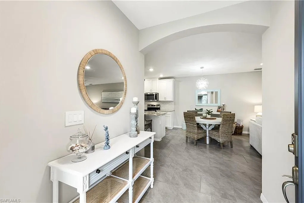 2 bed, 2.0 bath, 1515 sqft, $5,000 — Photo 3