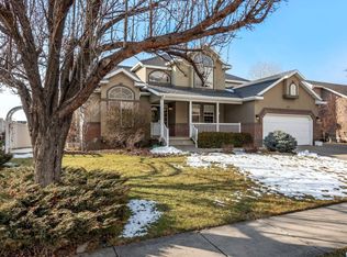 1459 N Foxglove Rd, Farmington, UT 84025