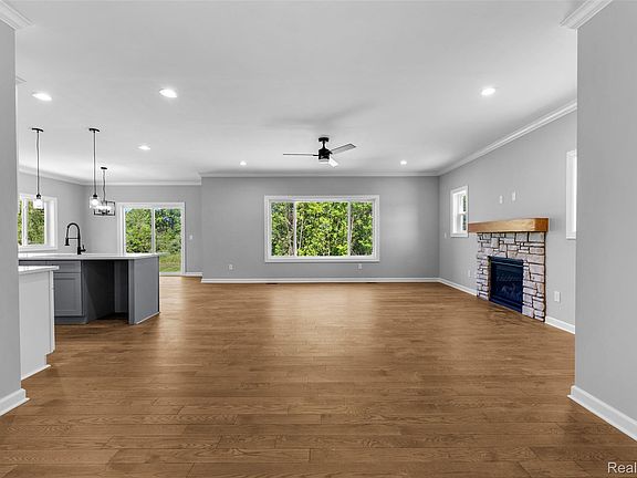 5th image of 5212 Farmridge Ln