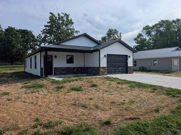 1004 Greenwood St, Washington, IN 47501