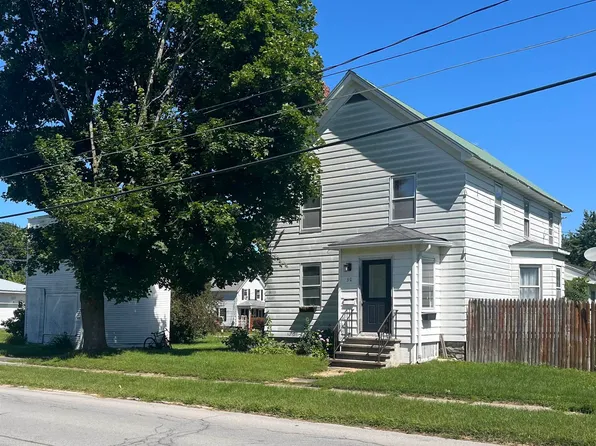 30 Beach St, Massena, NY 13662