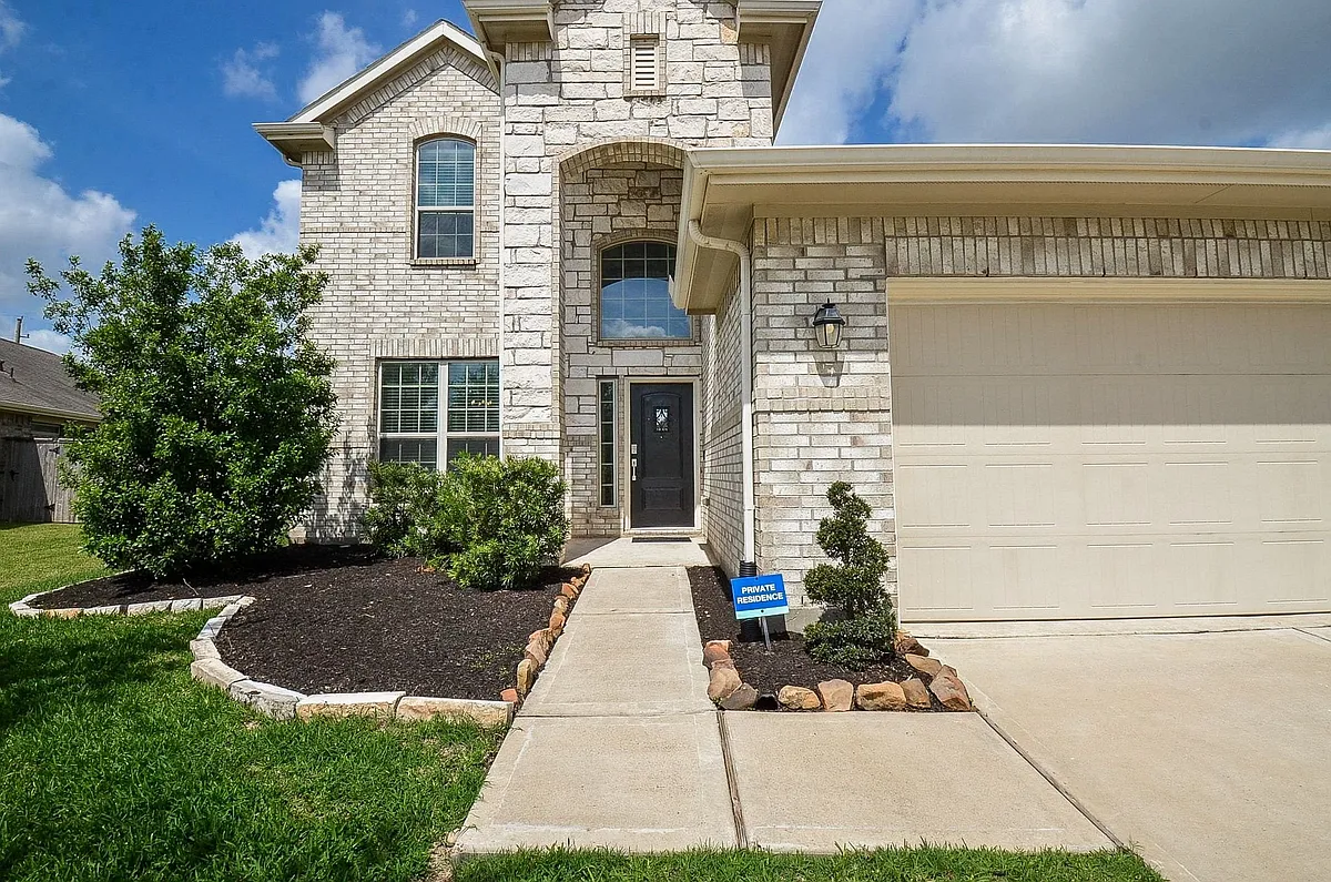 Building Photo - 3820 Vista Grove Ct