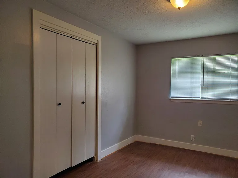 7725 Helbig Rd — Photo 7