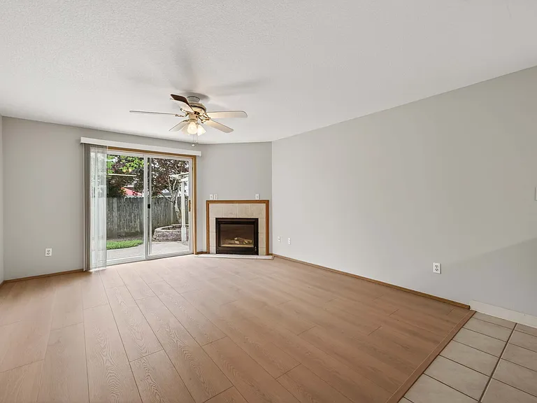 17005 NE 21st St — Photo 9