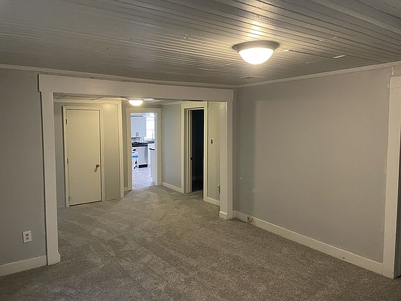 5th image of 219 Cedar St