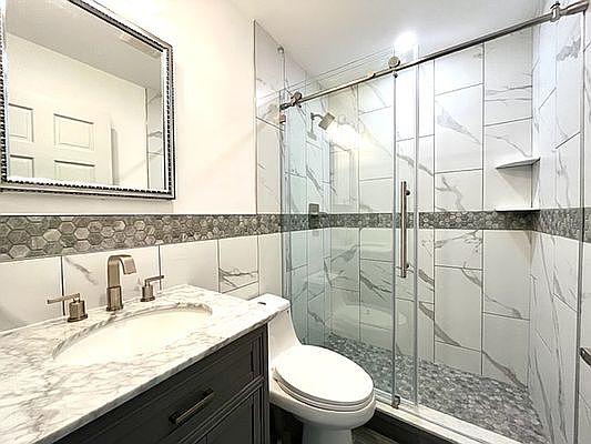 5th image of 891 Hancock St APT 2