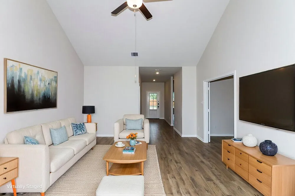 4 bed, 2.0 bath, 1658 sqft, $2,095 — Photo 4