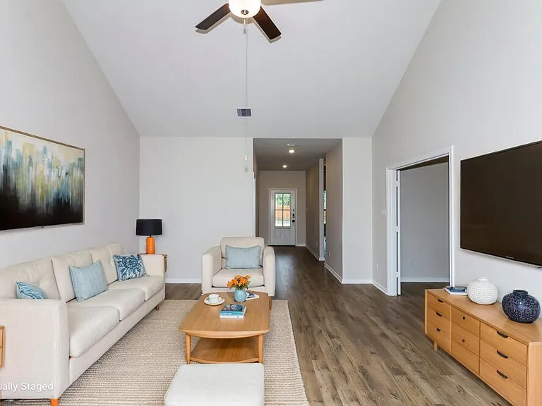 206 Emma Rose Dr — Photo 4