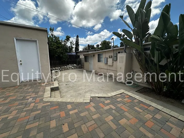 12103 Howard St #12103 — Photo 8