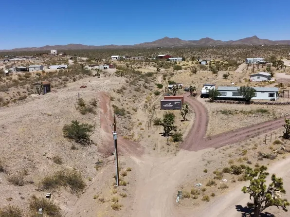21213 W Calexico Dr, Willow Beach, AZ 86445