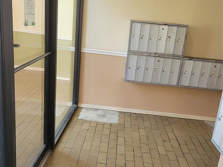 8425 Hearth Dr #25 — Photo 6