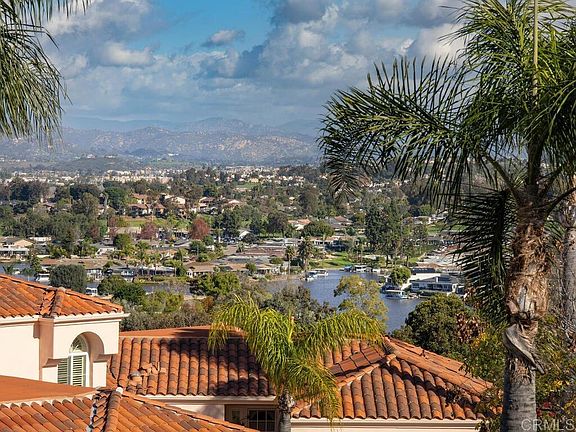 5th image of 1254 Rue Saint Martin