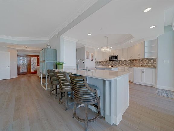 3rd image of 2 Seaside Ln APT 801