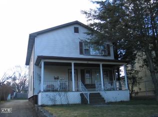 38 Cleveland St, Danbury, CT 06810