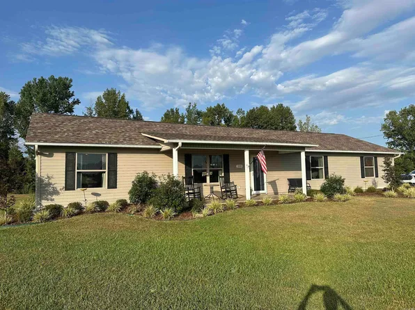 300 Logan Ln, Bismarck, AR 71929