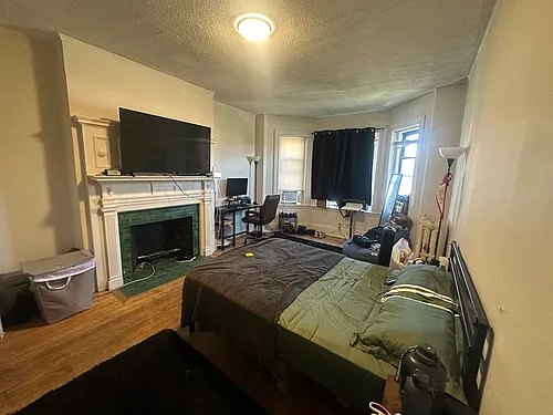20 Glenville Ave #3 Photo 1