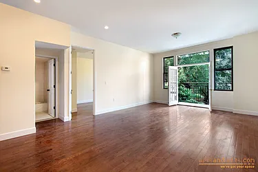 Rented by aptsandlofts.com