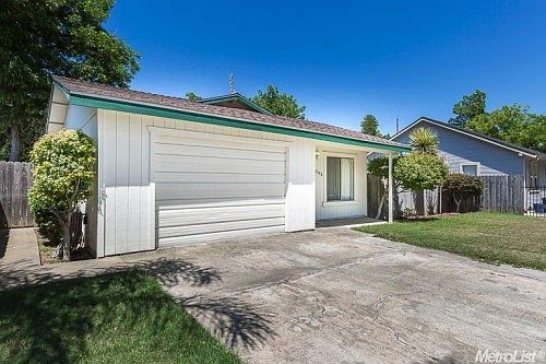 2nd image of 3408 42nd St