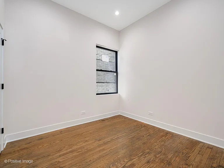 846 N Ashland Ave — Photo 13