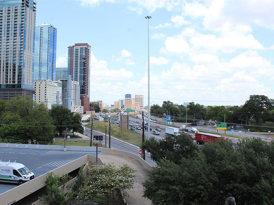2nd image of 40 N Interstate Highway 35 APT 6D2