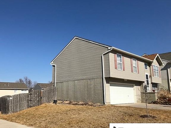 2nd image of 15840 Cottonwood St