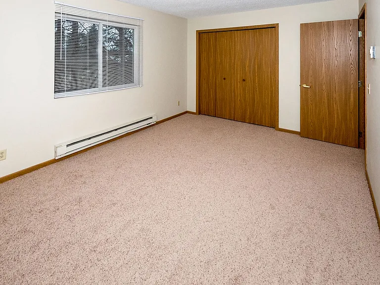 Pine Ridge Apartments — Photo 18