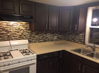 583 Laurel Hill Ave, Cranston, RI 02920