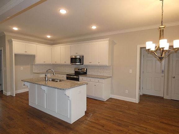 3rd image of 6251 Venice Ct