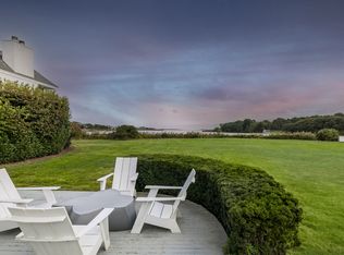 7 Cove Point Ct, Water Mill, NY 11976