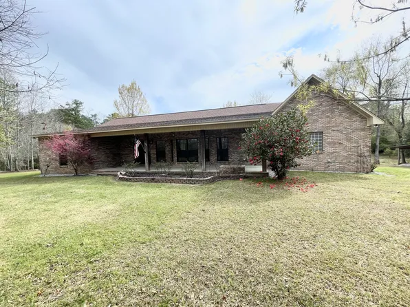 104 N Pacocean Acres, Laurel, MS 39443