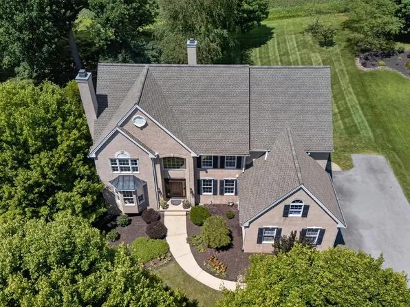 24 Cherry Farm Ln, West Chester, PA 19382