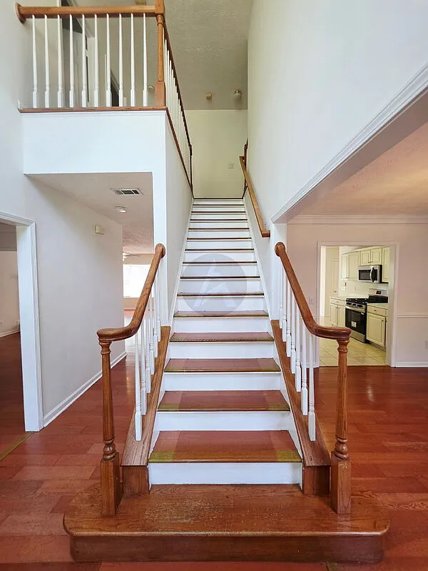 4 bed, 2.5 bath, 2796 sqft, $2,750 — Photo 4