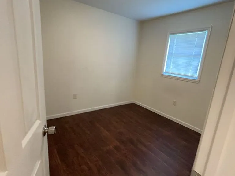 Couch Apartments — Photo 38