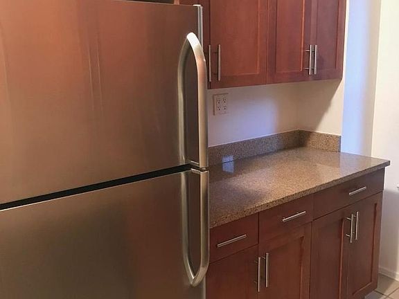 3rd image of 4308 40th St APT 3F