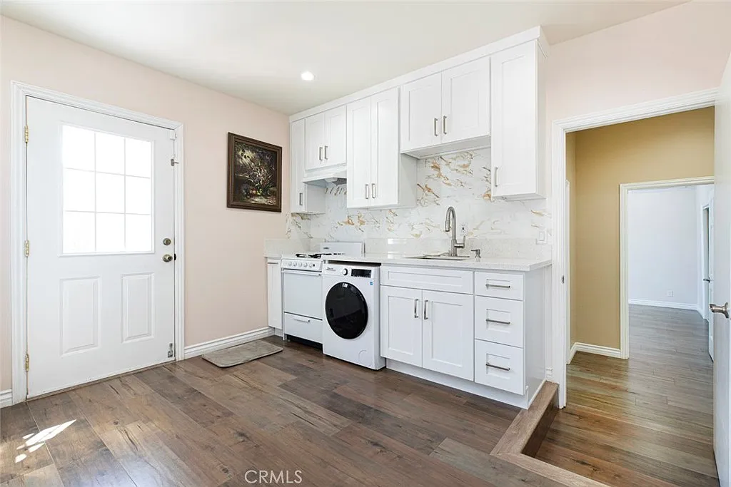1 bed, 680 sqft, $2,100 — Photo 3