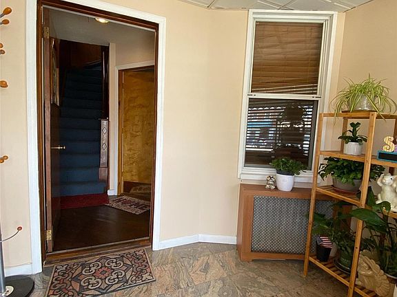 3rd image of 131-16 14th Ave