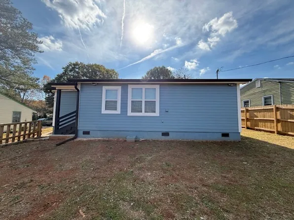 2526 Center St NW, Atlanta, GA 30318