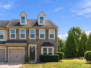 9607 Springholm Dr, Charlotte, NC 28278