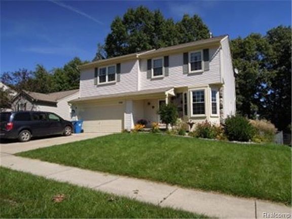 3rd image of 15111 Western Valley Dr