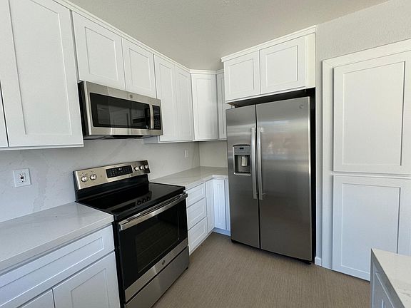 2nd image of 390 Grovewood Loop
