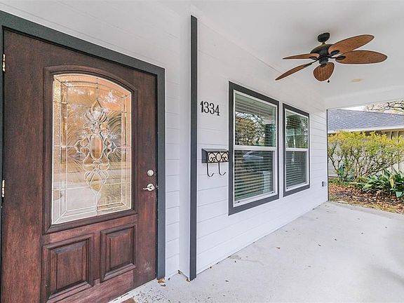 4th image of 1334 Moorhead Dr