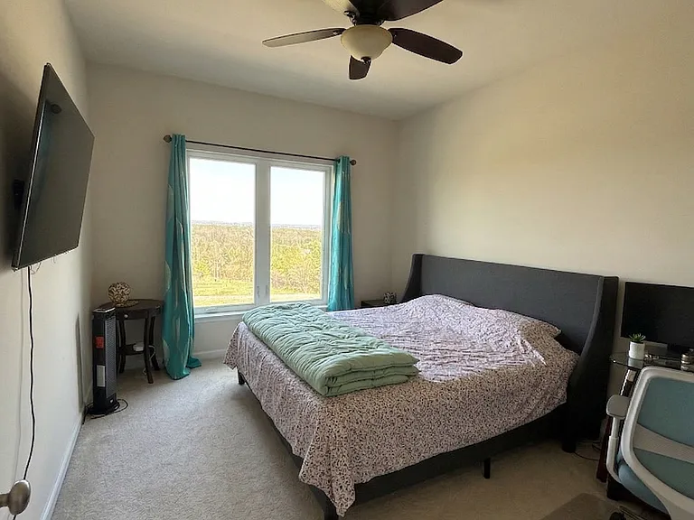 21043 Ashburn Heights Dr — Photo 16